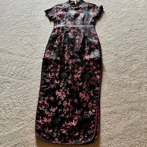 Asian kimono type dress black and red with 2 slits on side